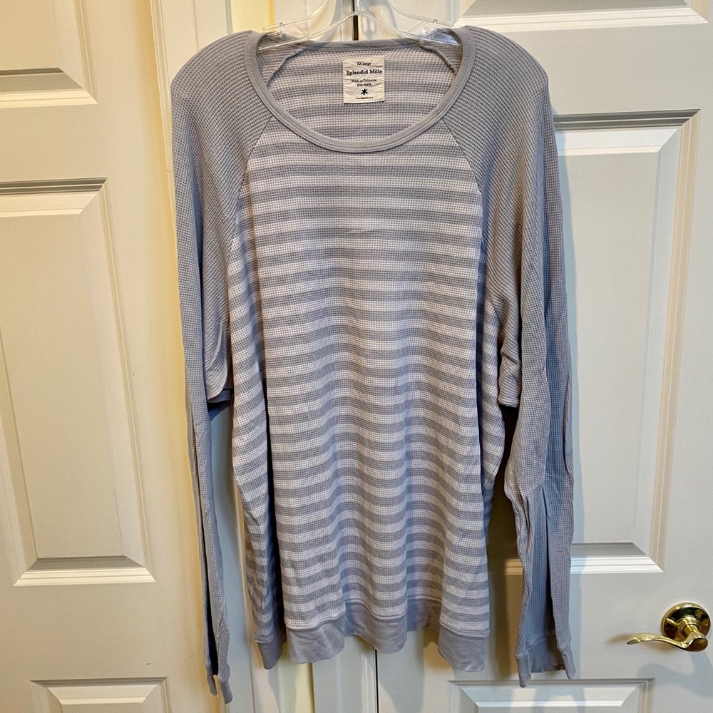 Splendid Mills Men’s Grey & White Long Sleeve Tee